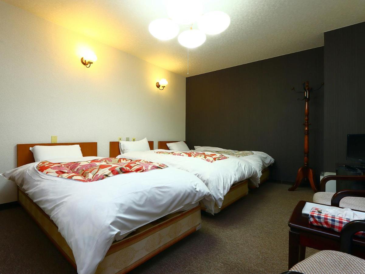 Hotel New Bernina Нагано Экстерьер фото
